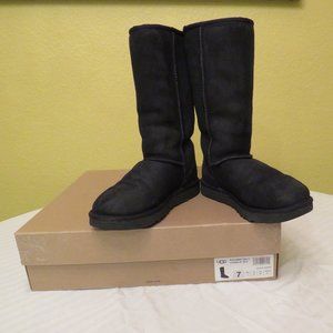 Women's UGG Classic Tall Black size 7